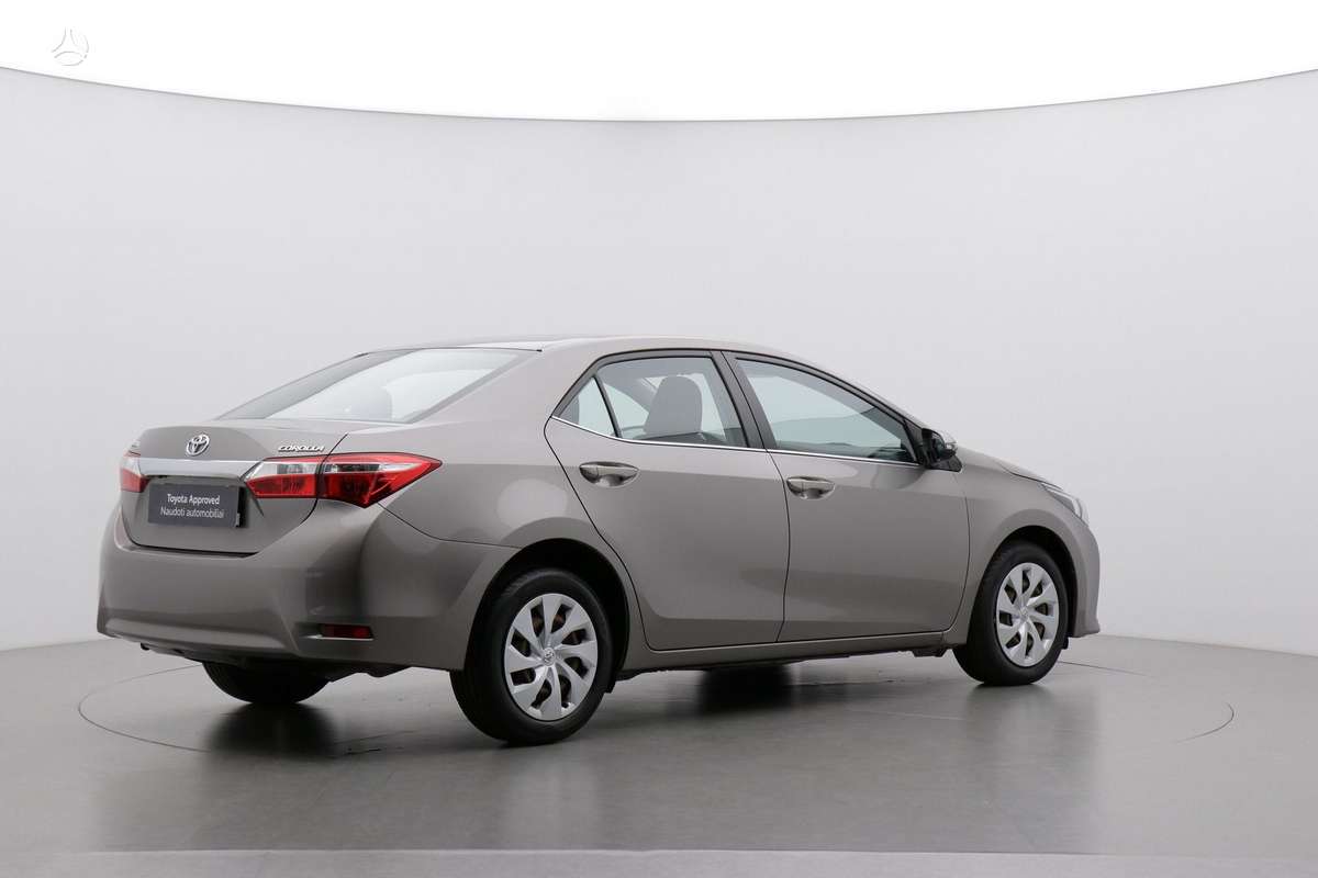 Toyota Corolla - 2
