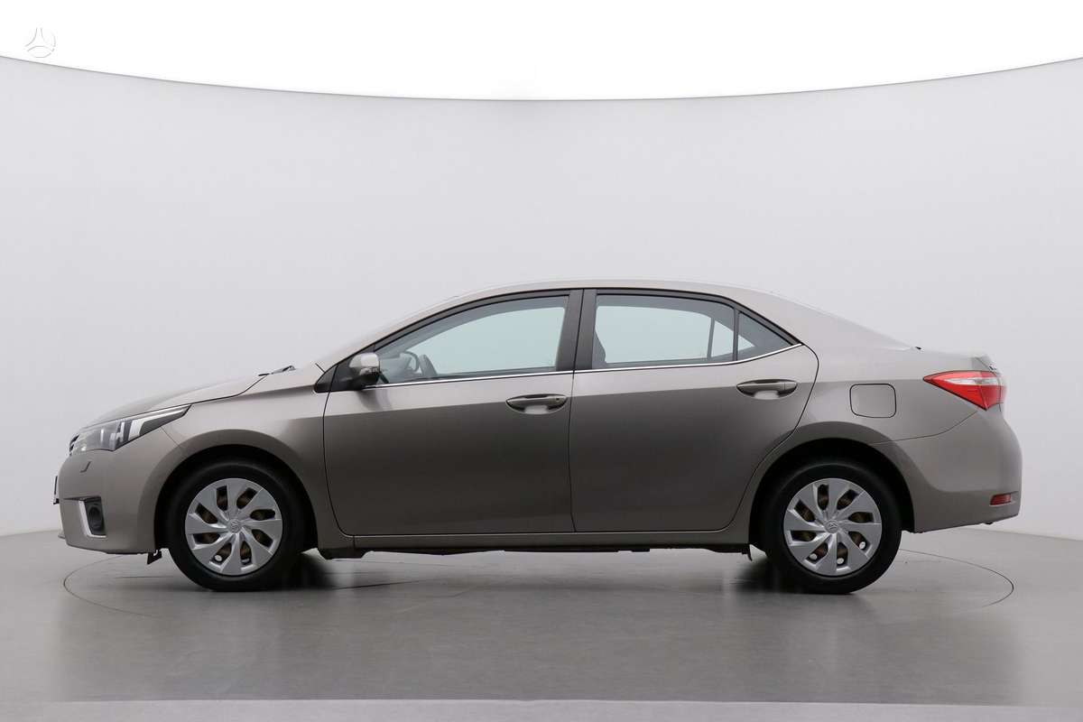Toyota Corolla - 3