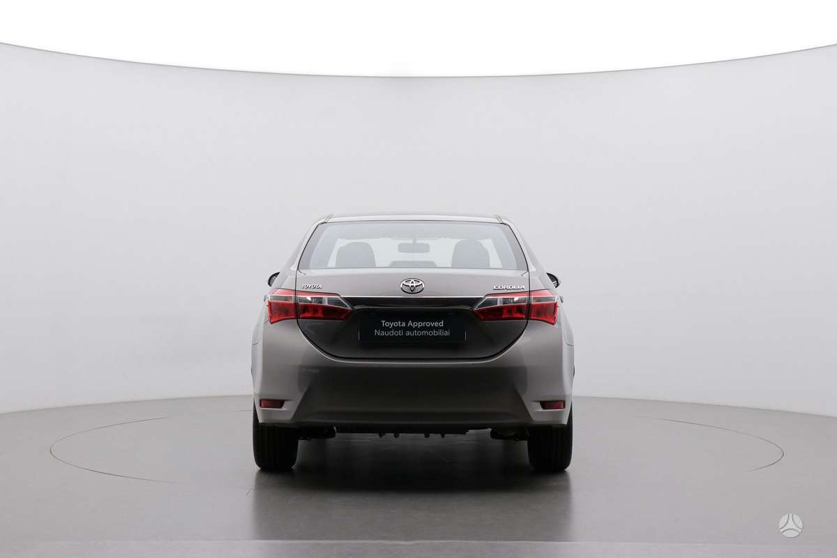 Toyota Corolla - 4