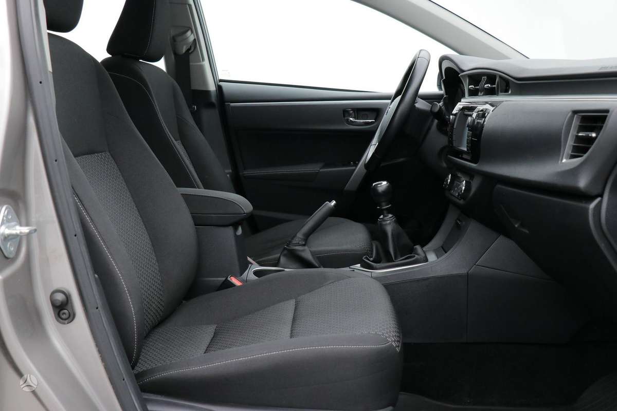 Toyota Corolla - 8