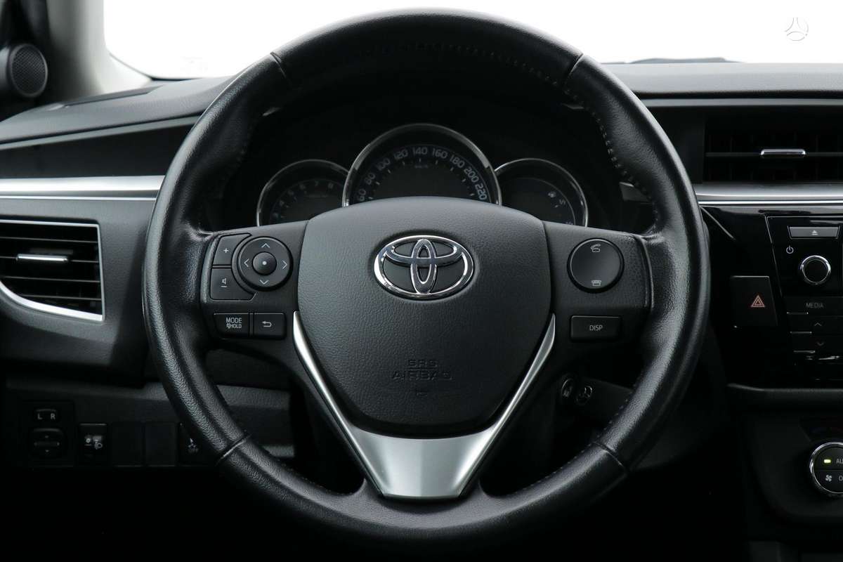 Toyota Corolla - 12