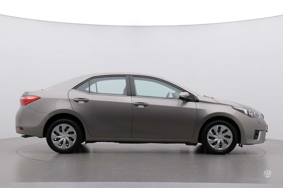 Toyota Corolla, 1.6 l., Седан
