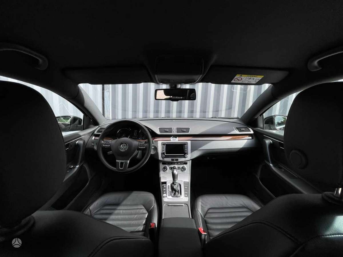 Volkswagen Passat - 8