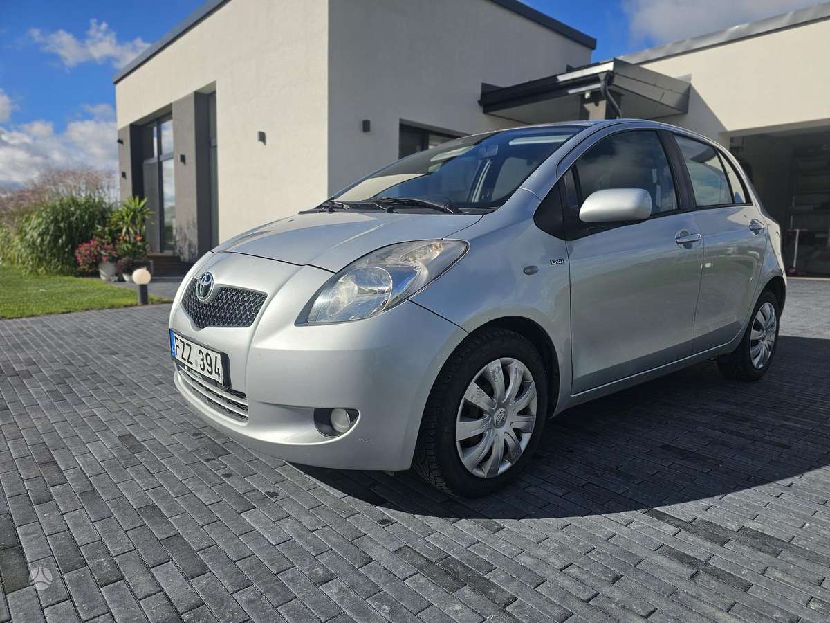 Toyota Yaris - 5