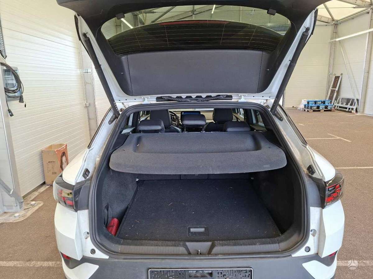Volkswagen ID.4 - 5