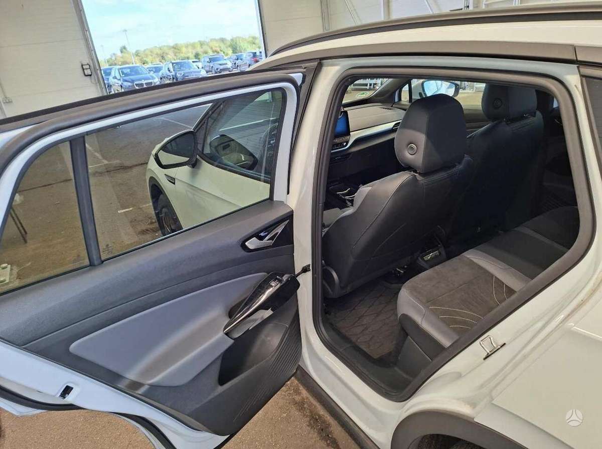 Volkswagen ID.4 - 10