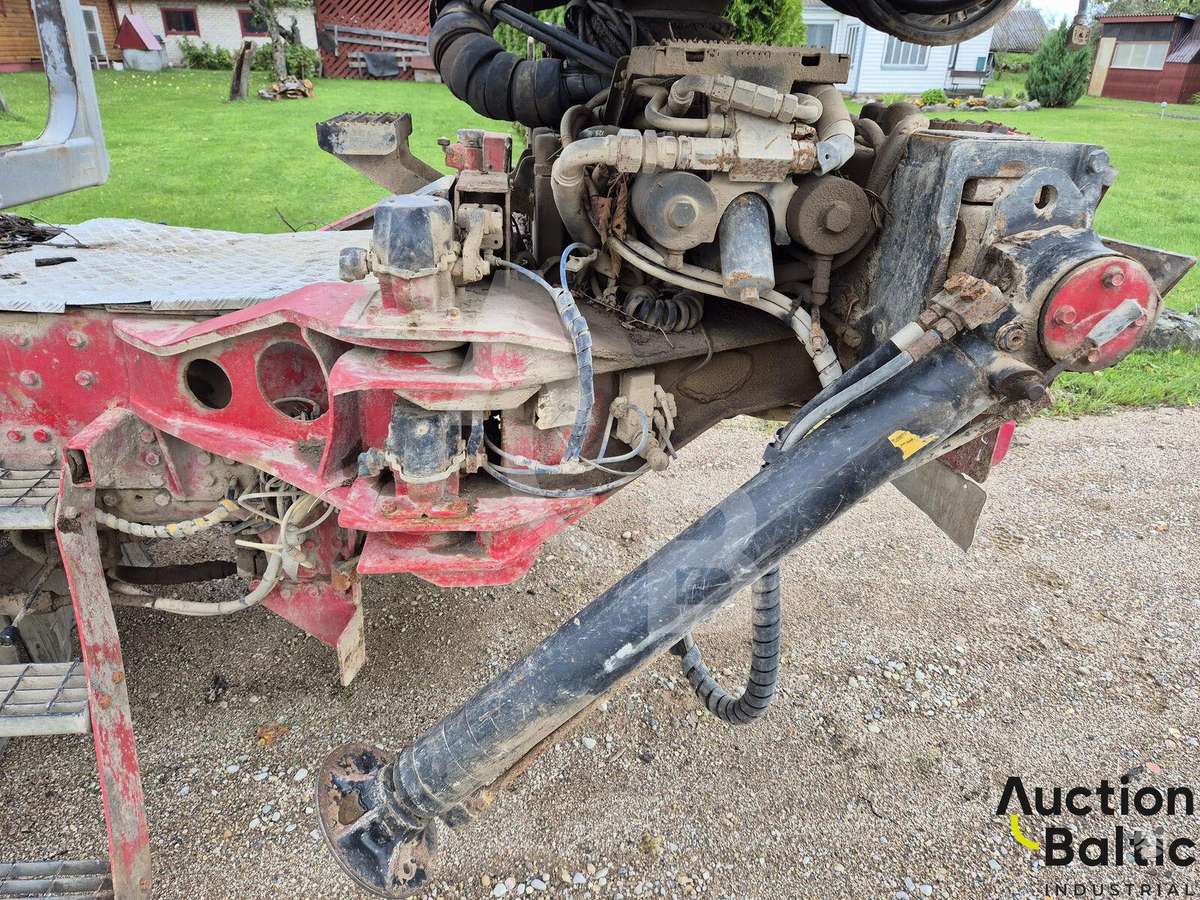Mercedes Arocs 1824 K, forwarders