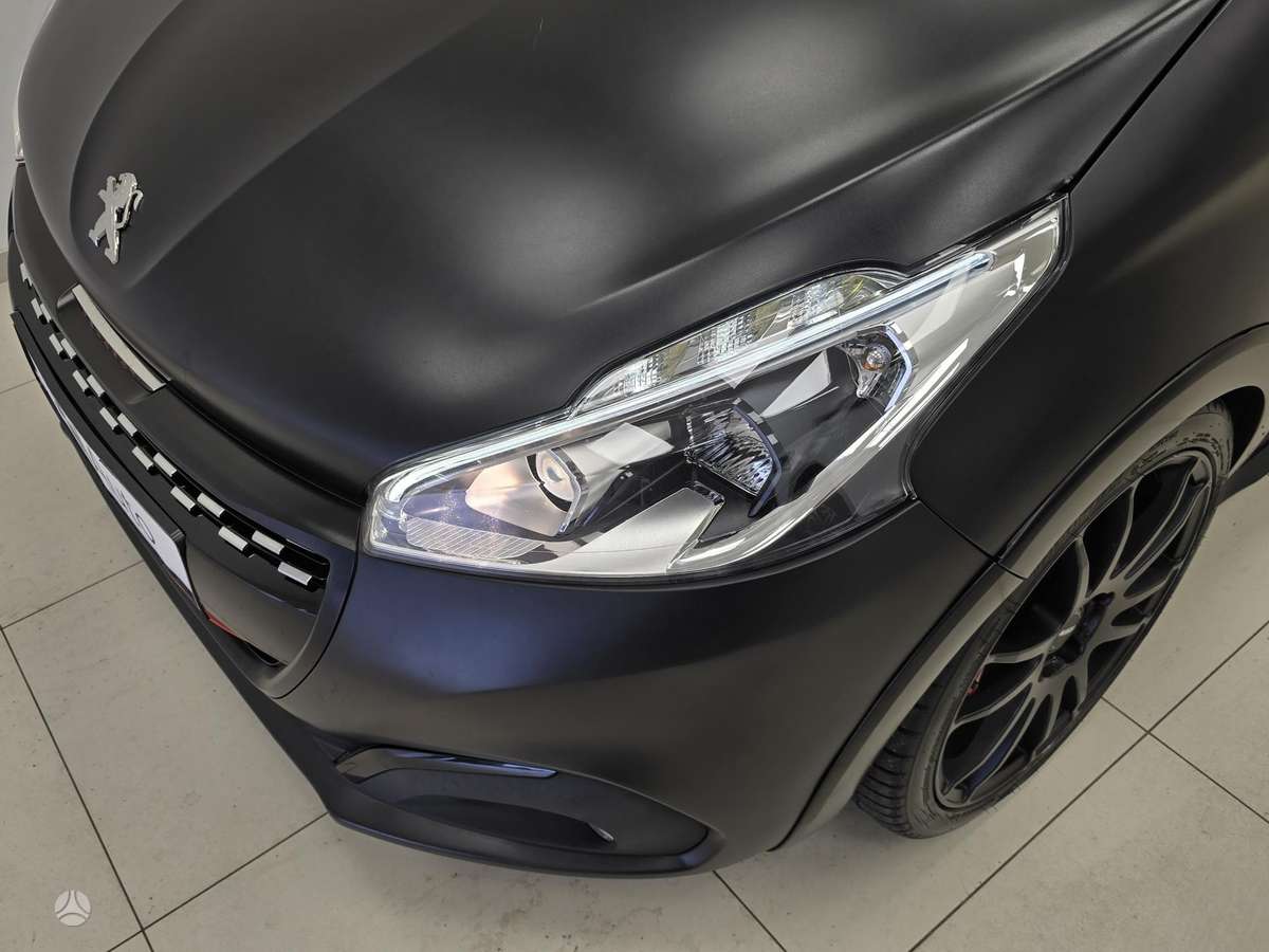 Peugeot 208 - 4