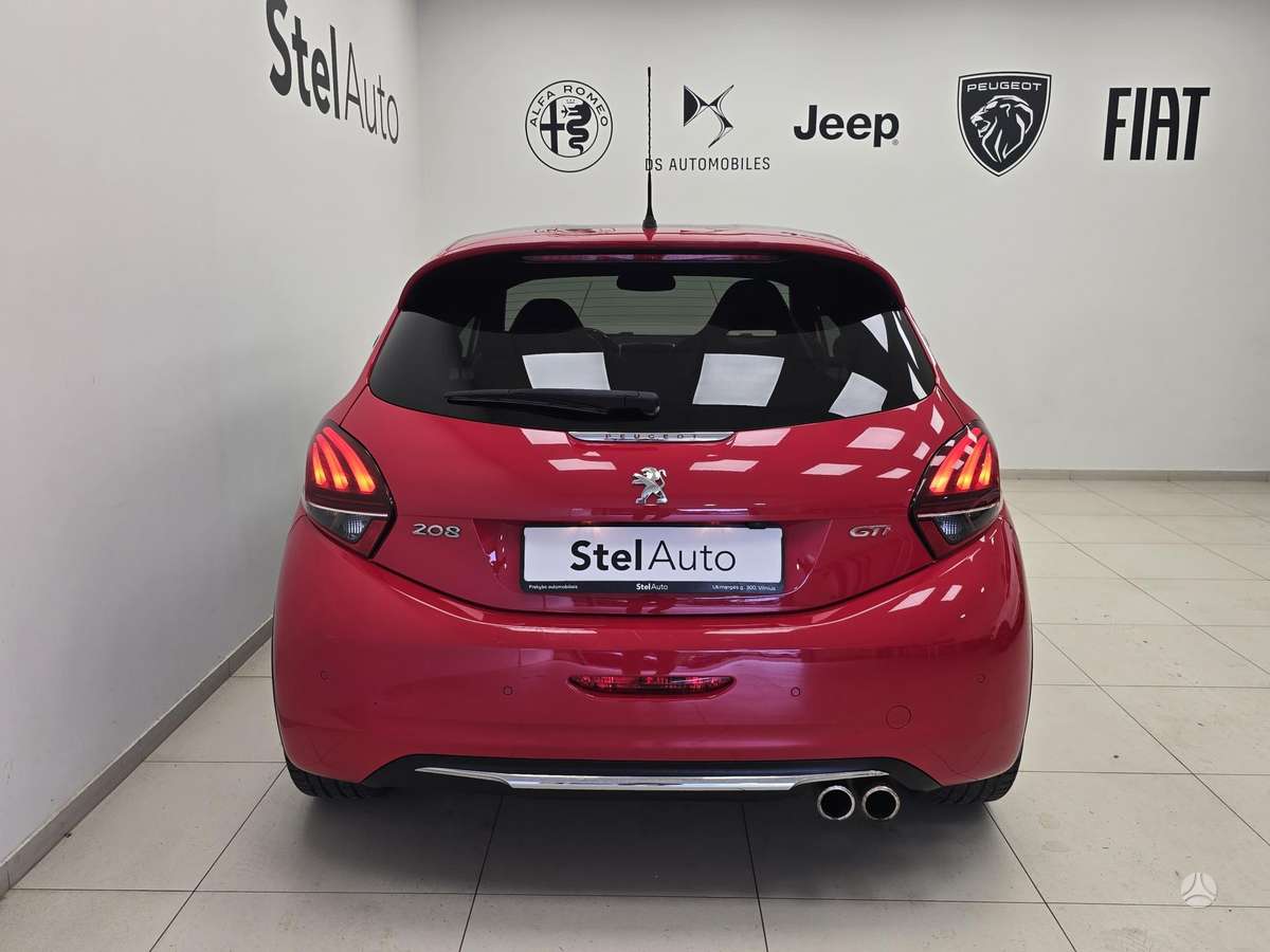Peugeot 208 - 7
