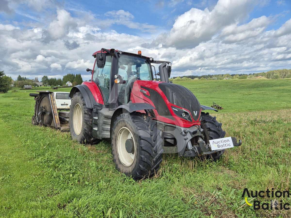 Valtra T174E, traktoriai