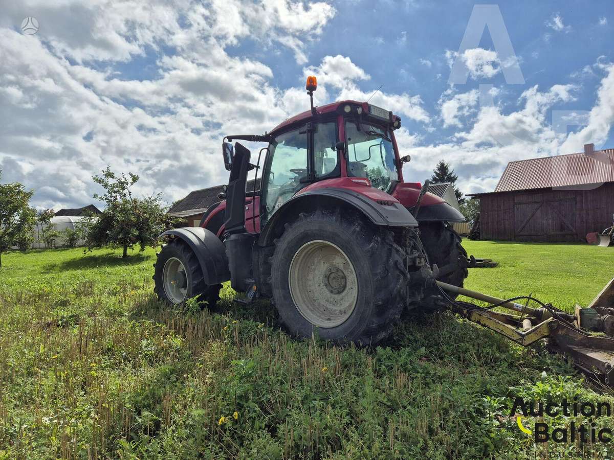 Valtra T174E, traktoriai