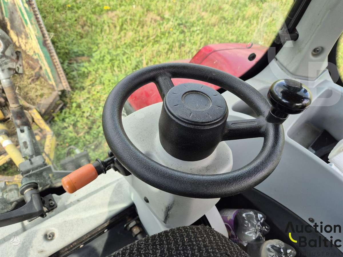 Valtra T174E, traktoriai