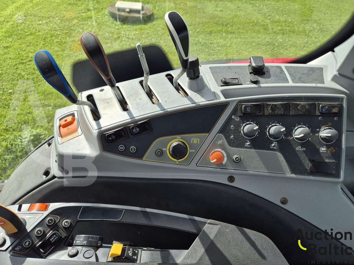 Valtra T174E, тракторы