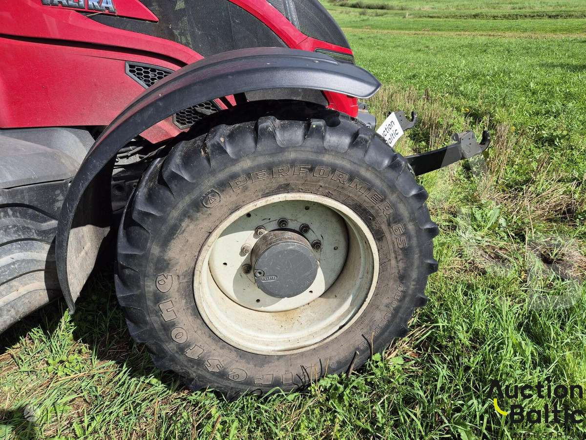 Valtra T174E, tractors