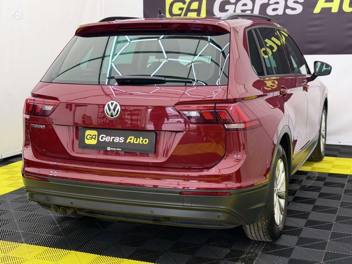 Volkswagen Tiguan - 4