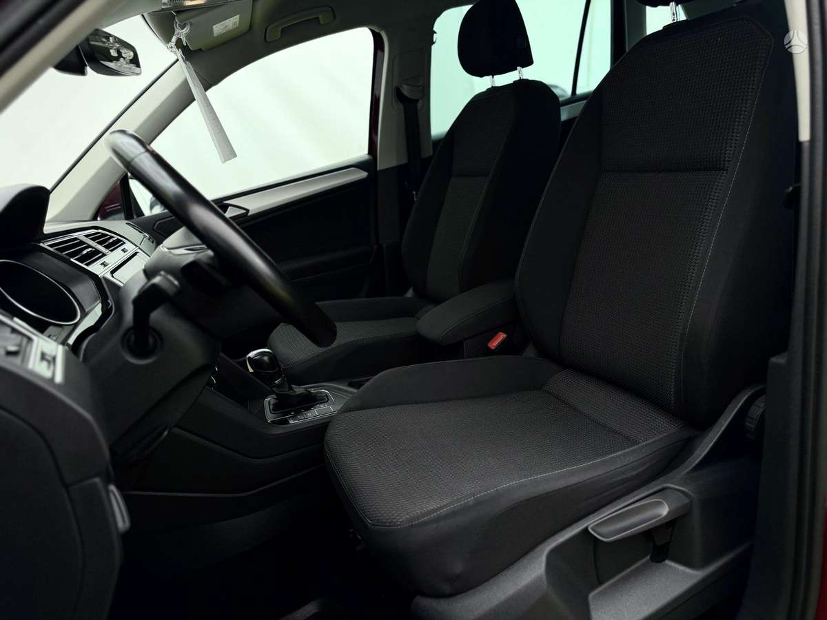 Volkswagen Tiguan - 10