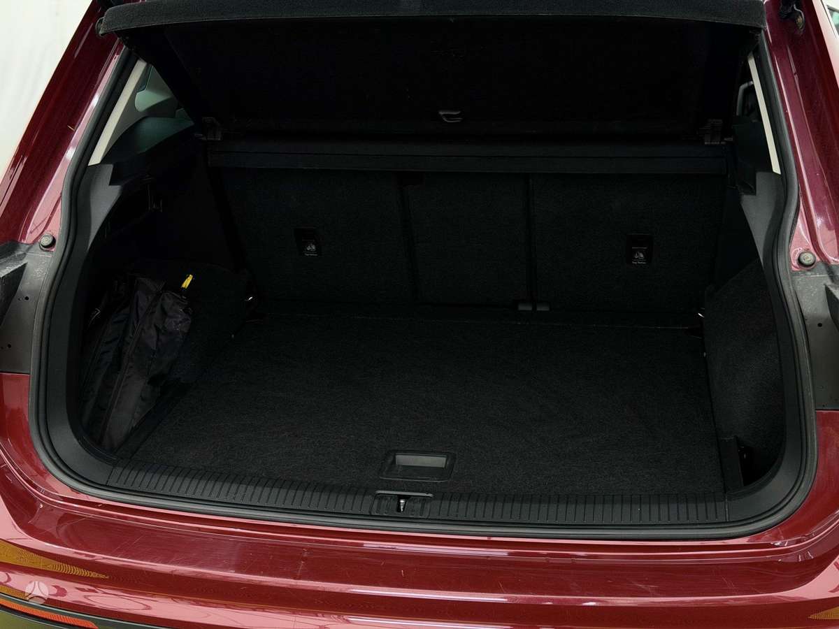Volkswagen Tiguan - 12