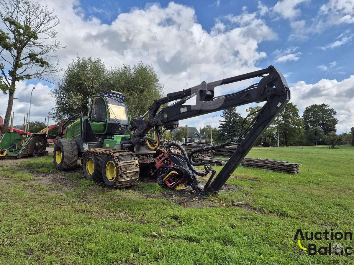 John Deere 1270 E, harvesteri