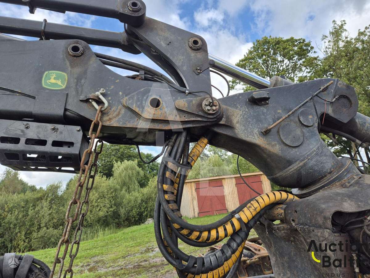 John Deere 1270 E, harvesteri