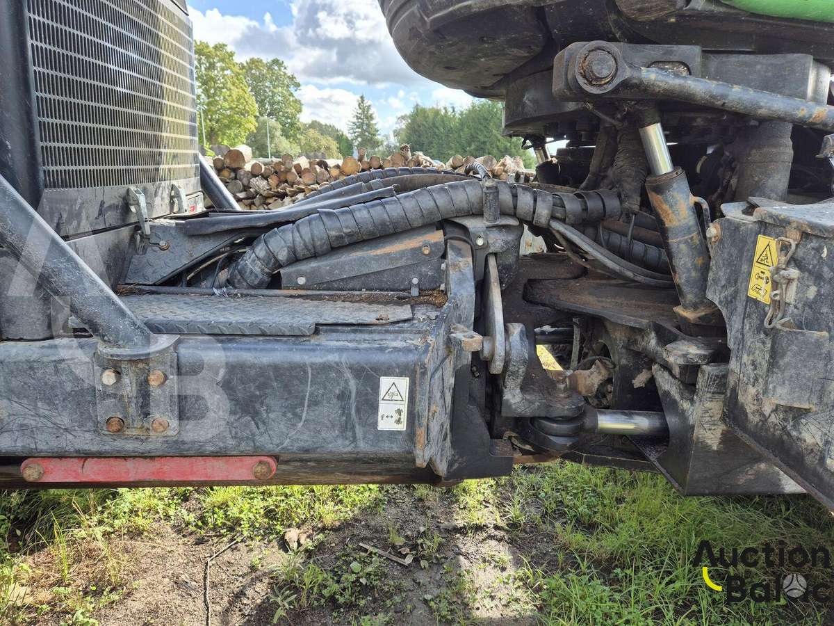 John Deere 1270 E, harvesteri