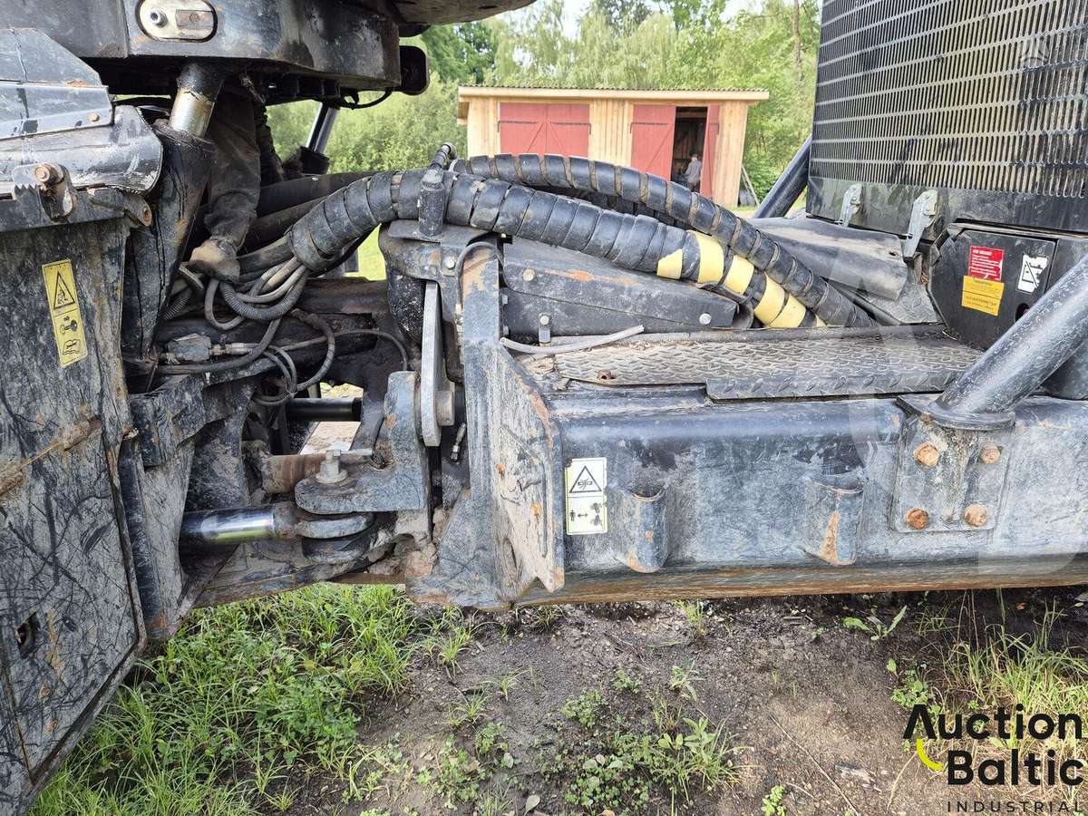 John Deere 1270 E, harvesteri
