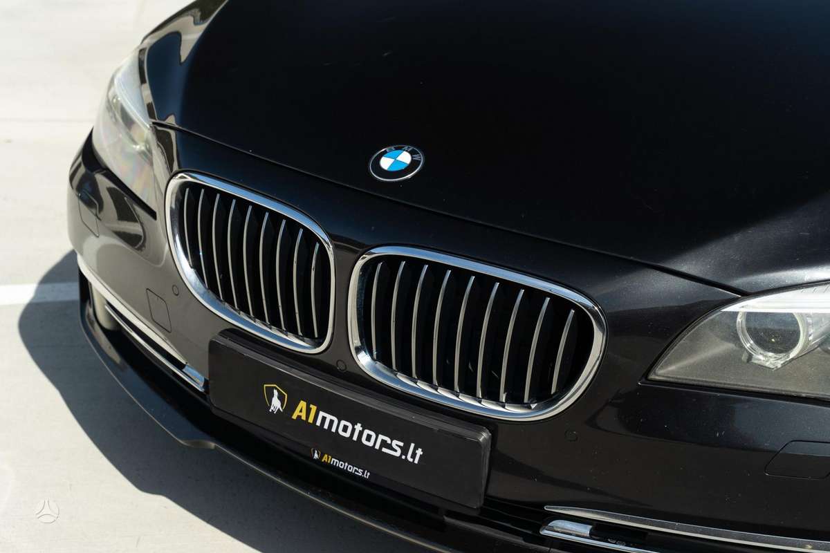BMW 730, 3.0 l., Седан