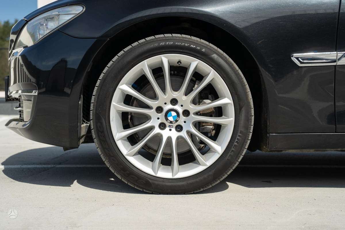 BMW 730, 3.0 l., Седан