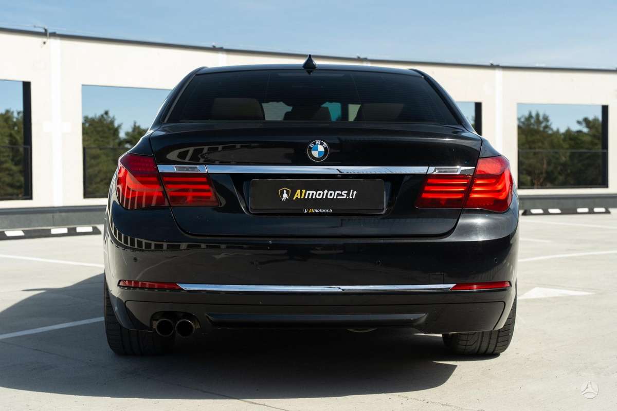 BMW 730, 3.0 l., Седан