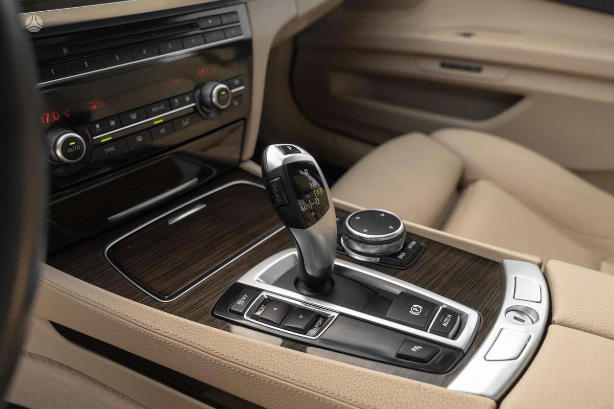 BMW 730, 3.0 l., Седан