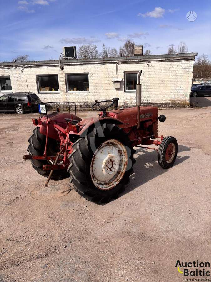McCORMICK Farmall D-324, tractors