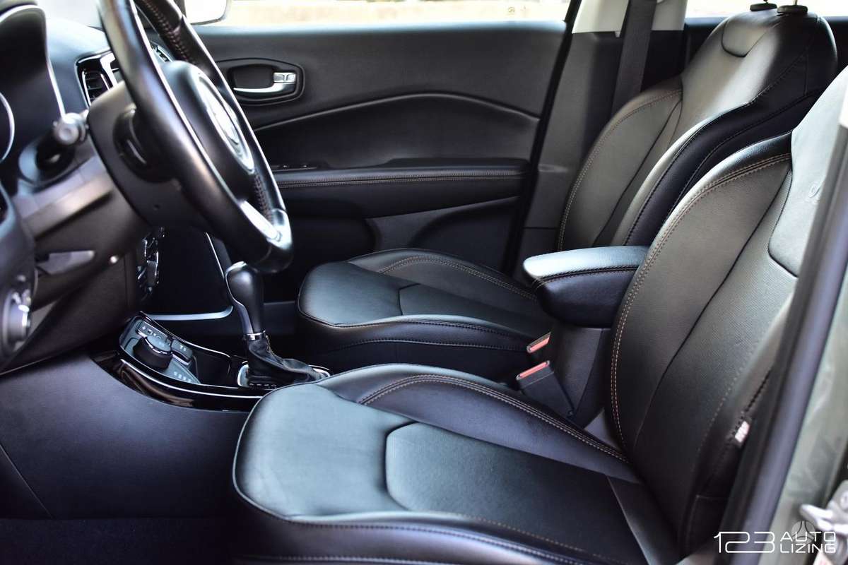 Jeep Compass, 2.4 l., off-road / crossover