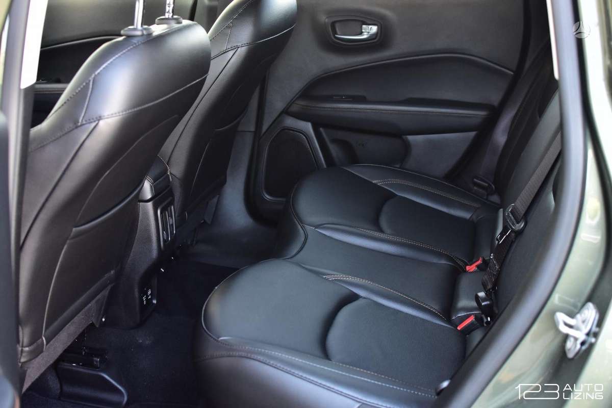 Jeep Compass, 2.4 l., off-road / crossover