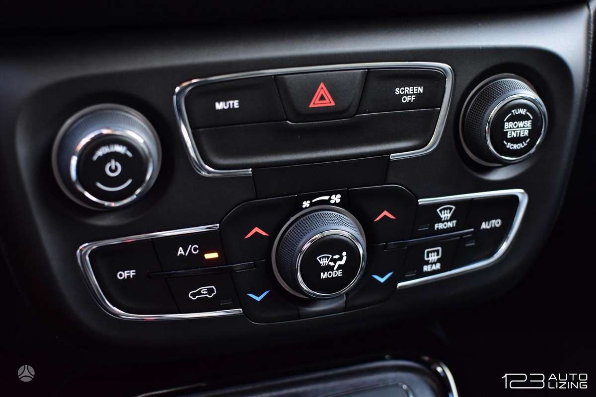 Jeep Compass, 2.4 l., off-road / crossover