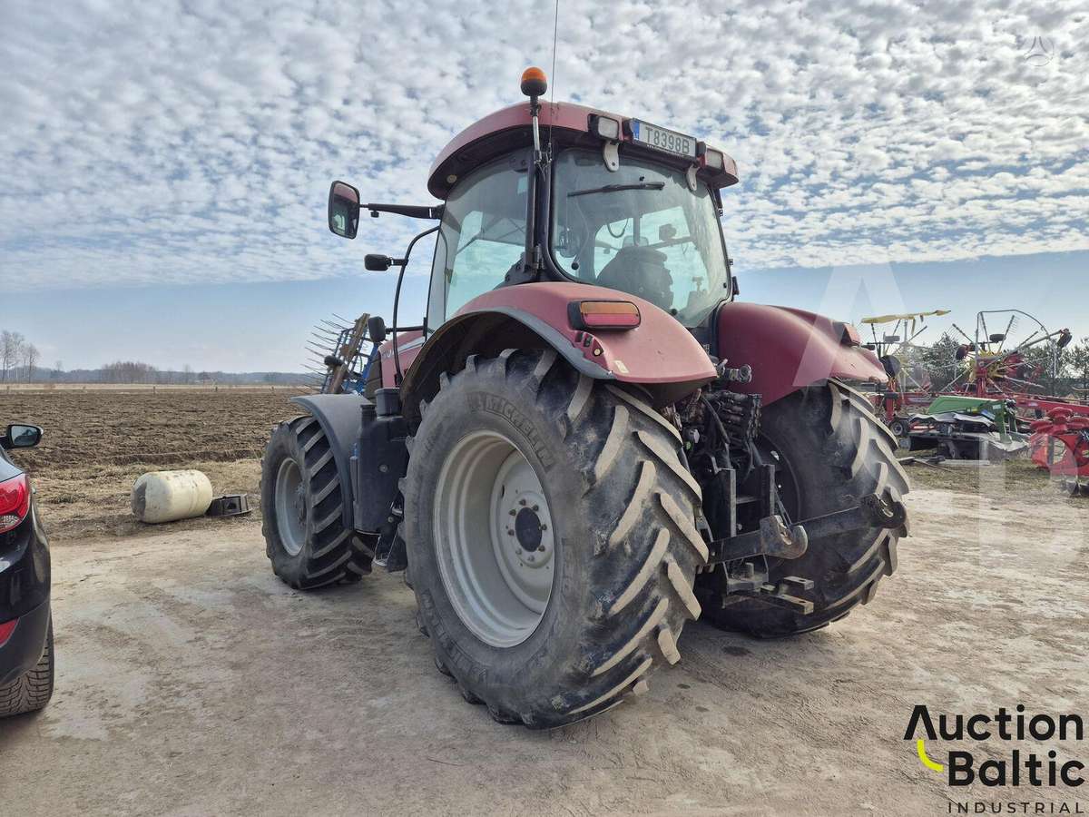 Case-IH Puma 160, tractors