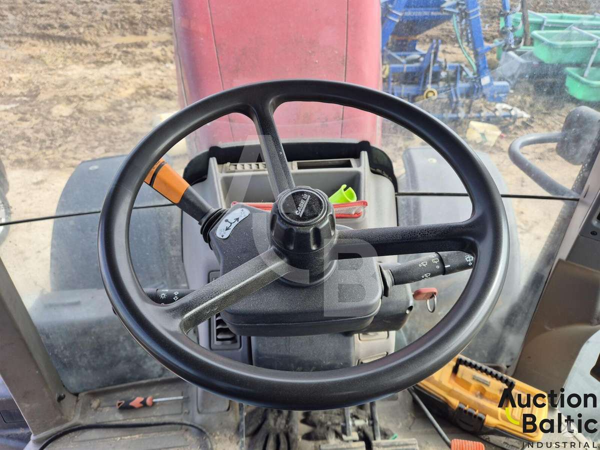 Case-IH Puma 160, tractors