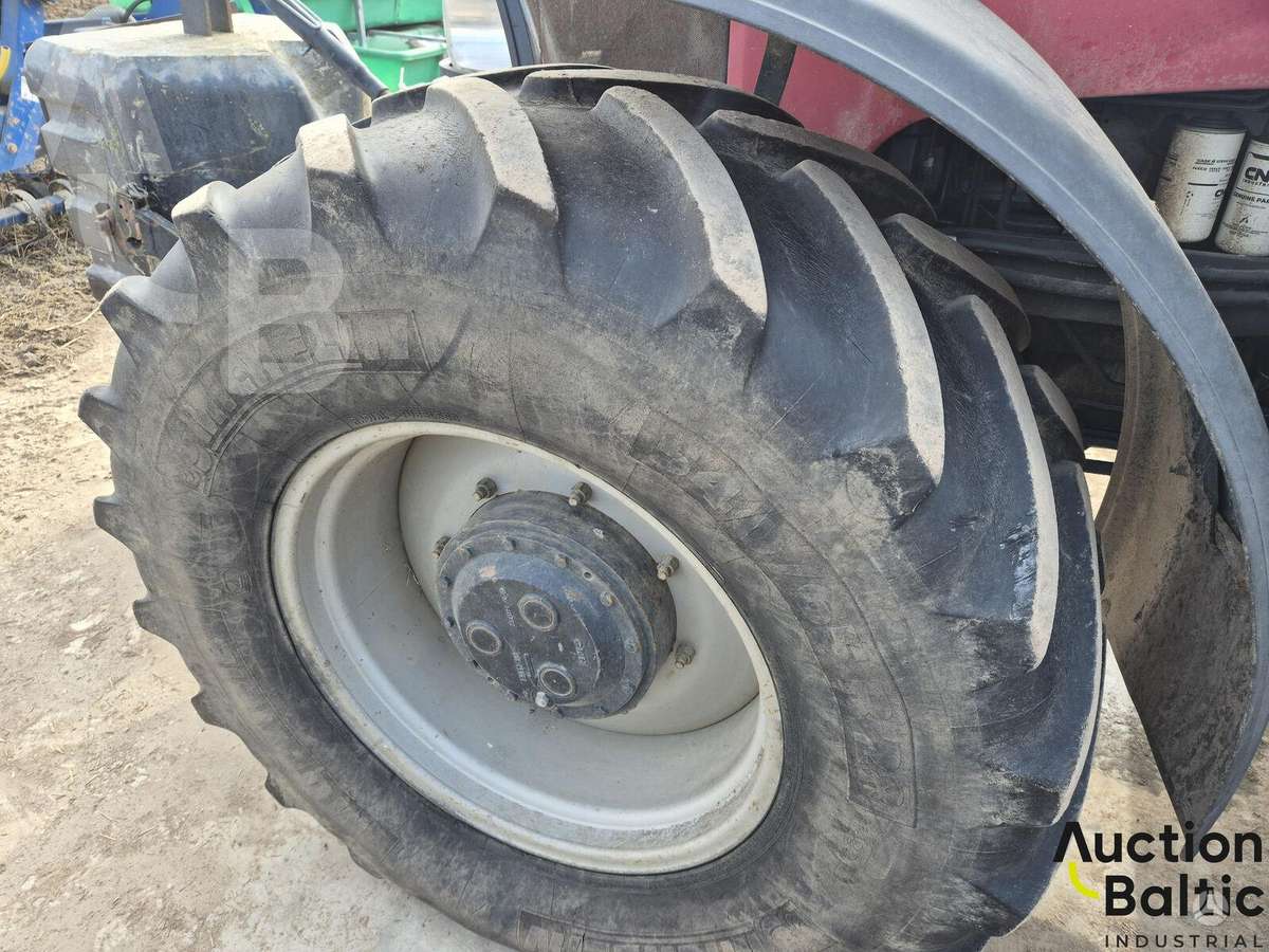 Case-IH Puma 160, tractors
