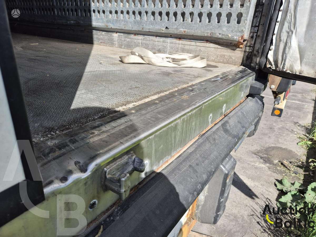 Krone SDR 27, užuolaidinės / tentinės