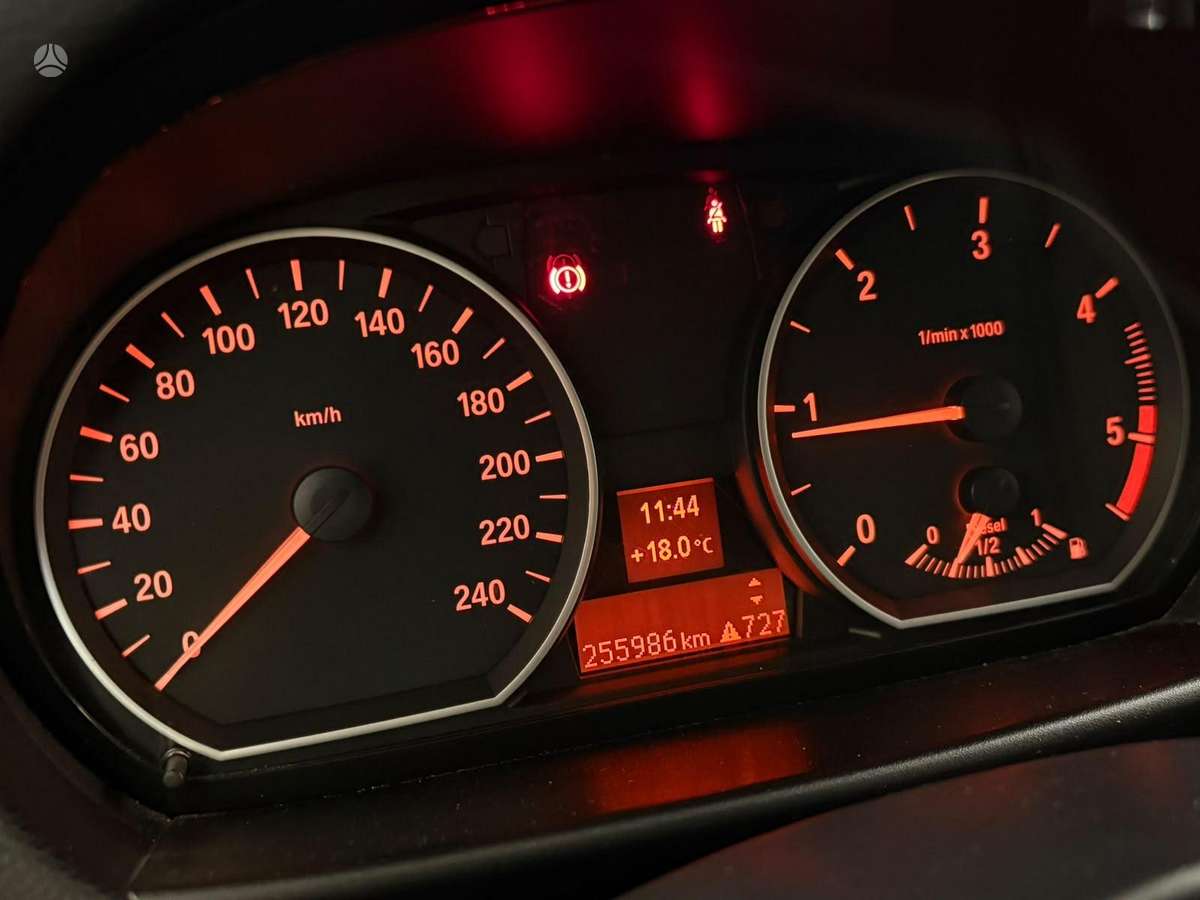 BMW 120, 2.0 l., hatchback