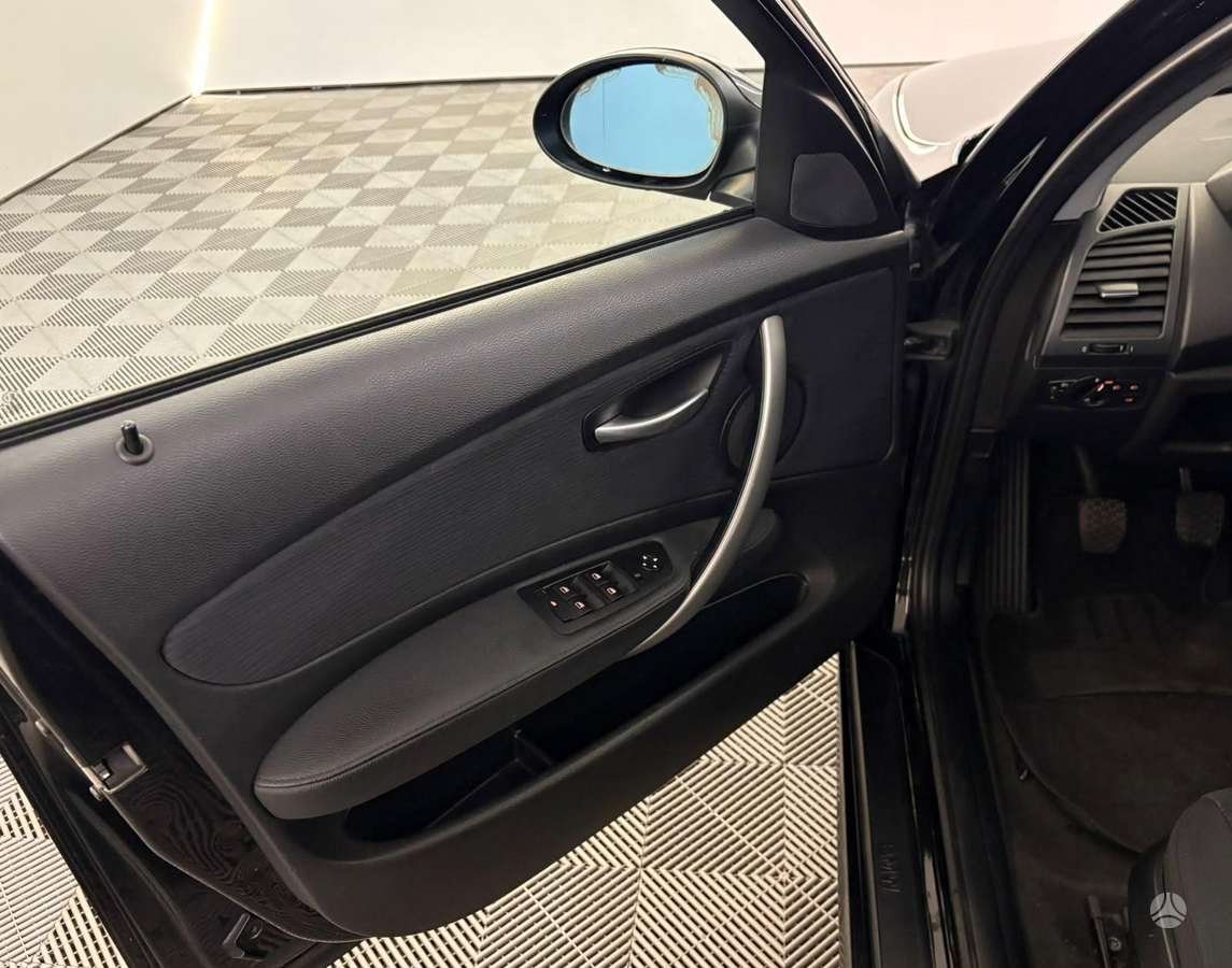 BMW 120, 2.0 l., Хэтчбек