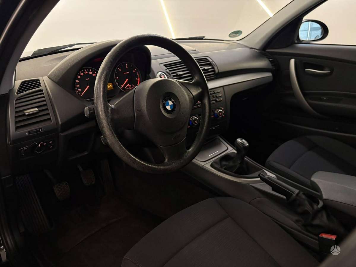 BMW 120, 2.0 l., hatchback