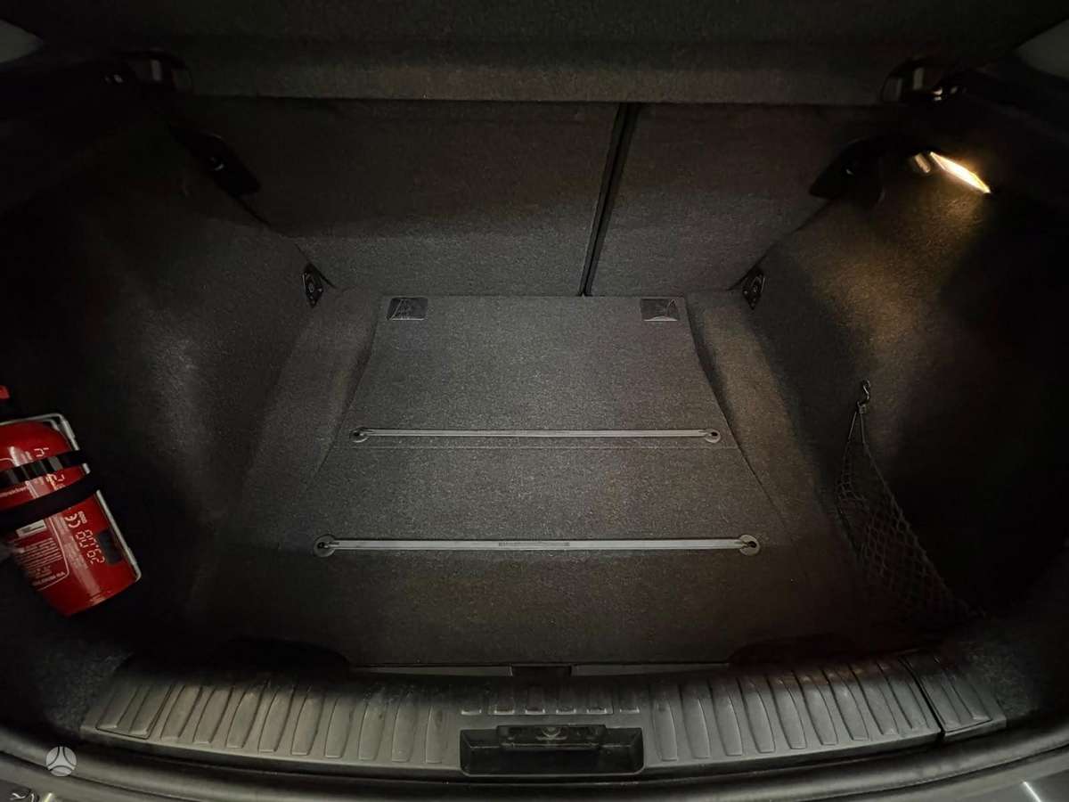 BMW 120, 2.0 l., hatchback