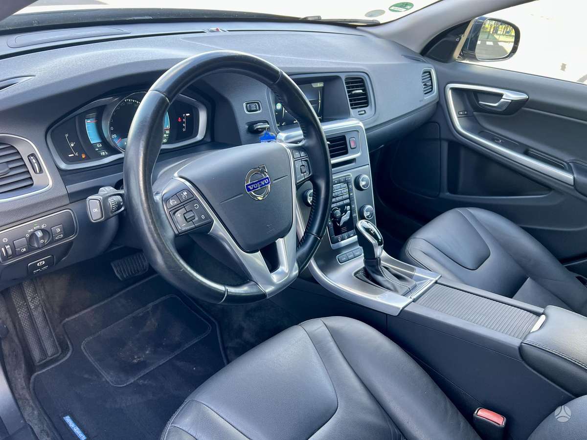 Volvo V60, 2.4 l., Универсал