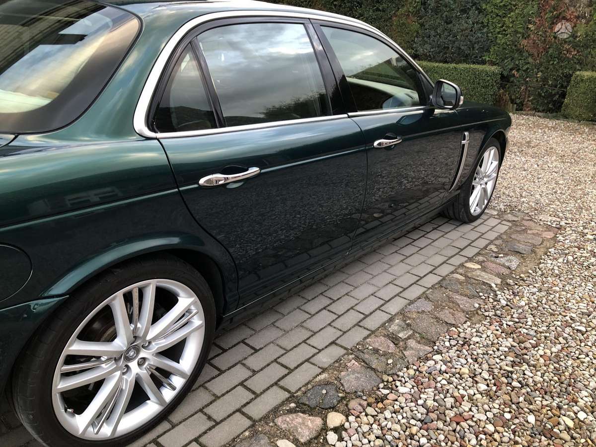 Jaguar XJ, 2.7 l., Седан