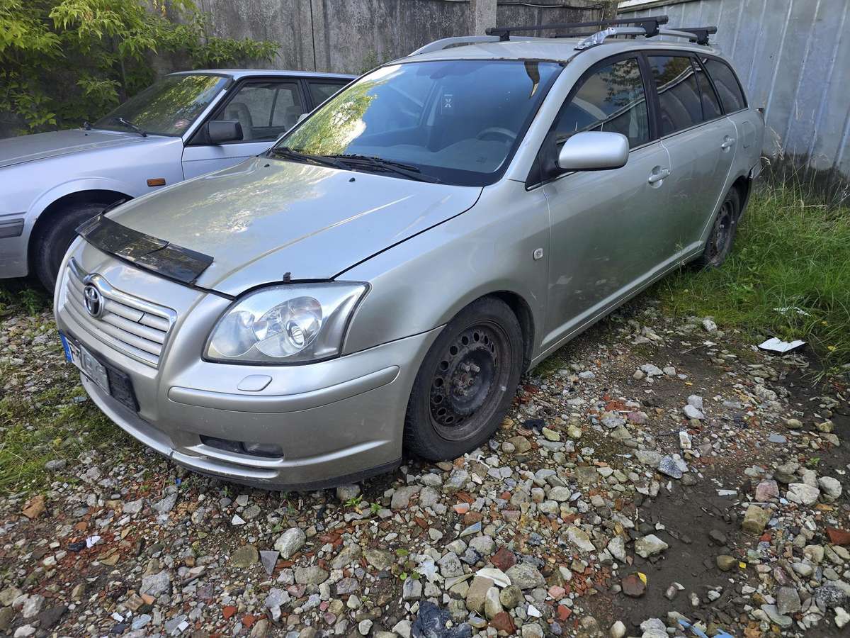 Toyota Avensis - 4