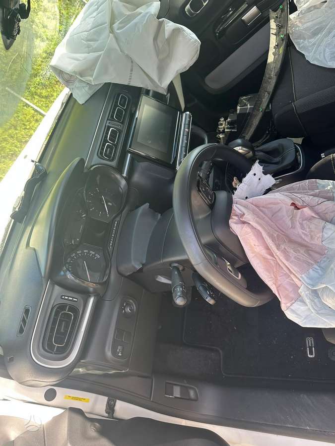 Citroen C3, 1.2 l., hatchback