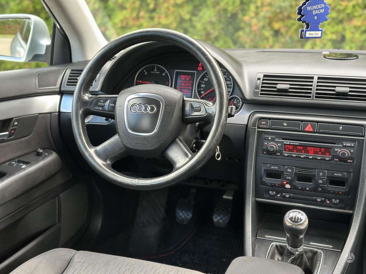 Audi A4, 2.0 l., universalas