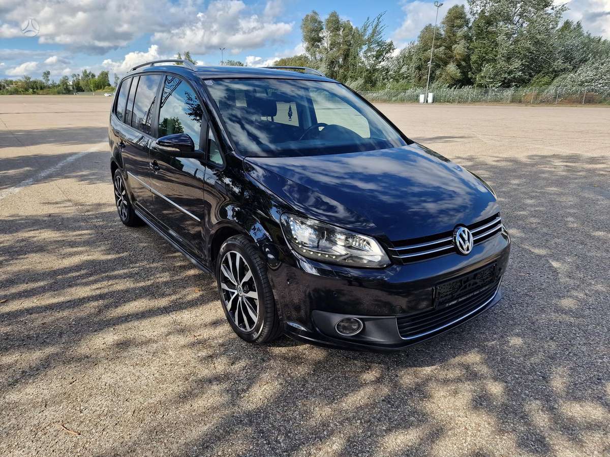 Volkswagen Touran - 4