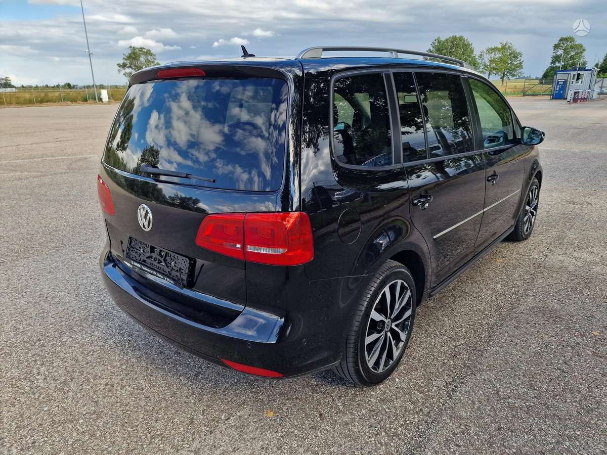 Volkswagen Touran - 5