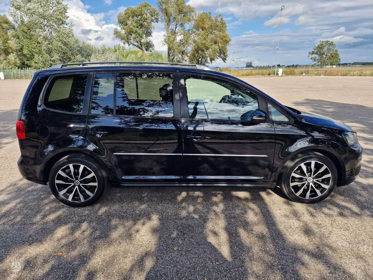 Volkswagen Touran - 7
