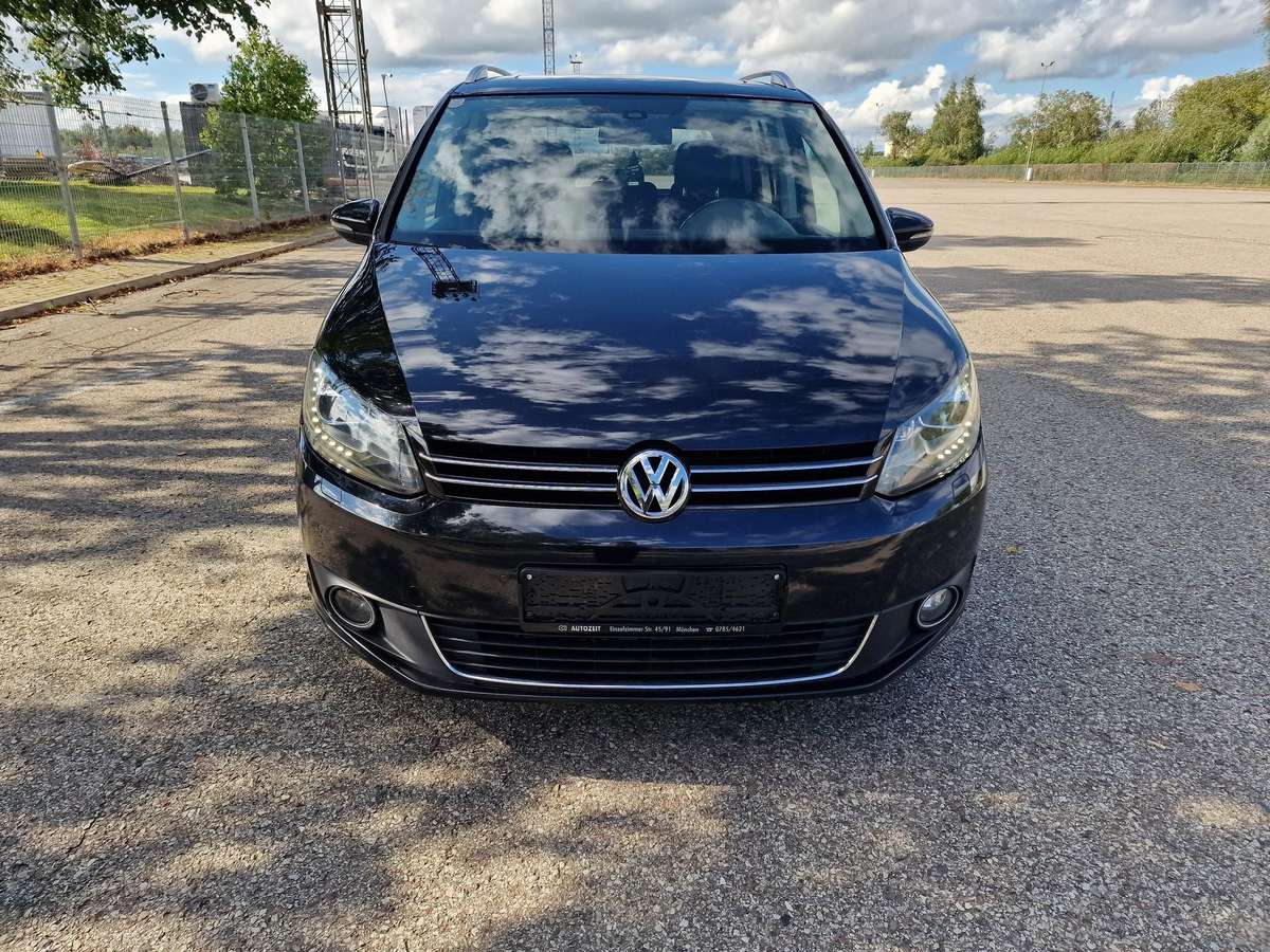 Volkswagen Touran - 9